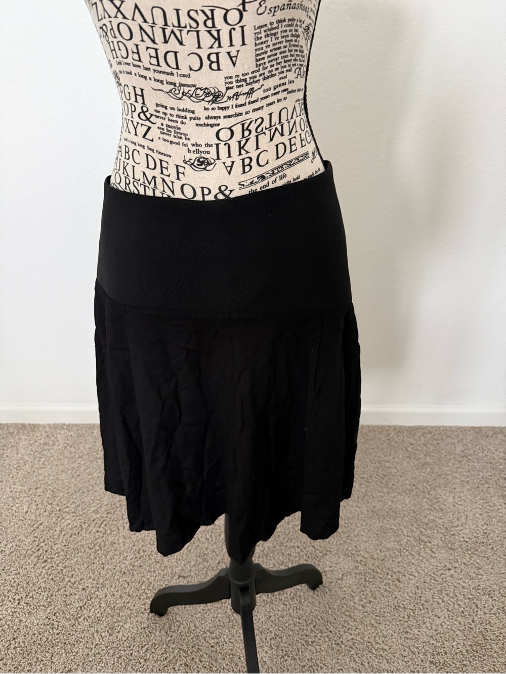 Black Women's Casual Pull-On Skirt